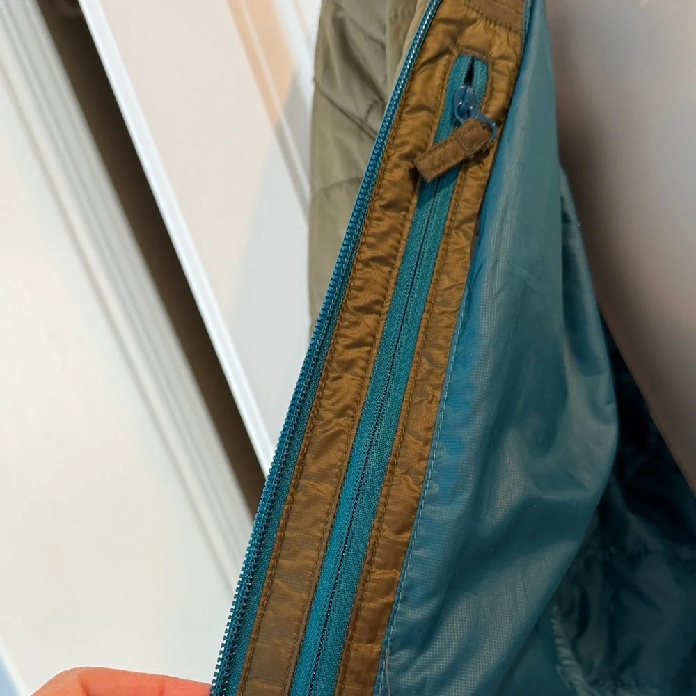 L.L.Bean PrimaLoft Packaway Hooded Jacket in olive green with teal accents - Picture 9 of 16
